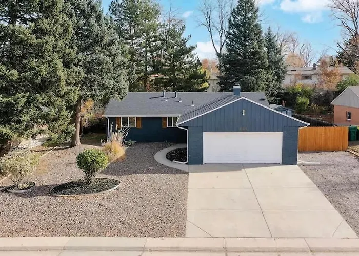 Spacious Family Retreat In Denver