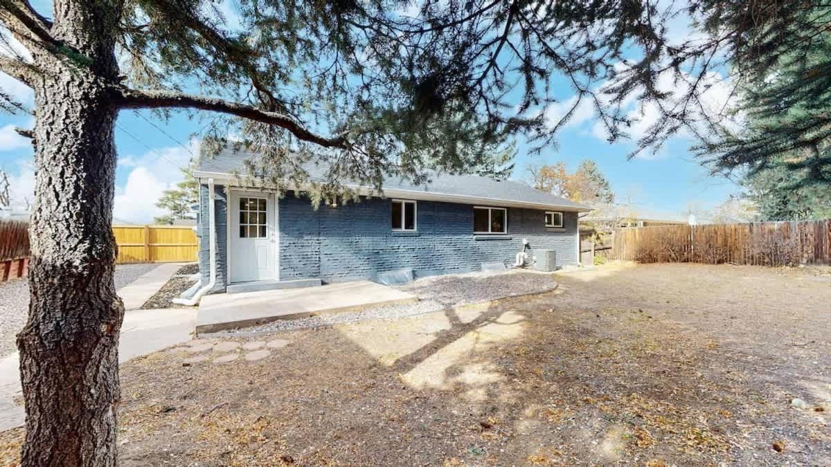 Holiday home Spacious Family Retreat In