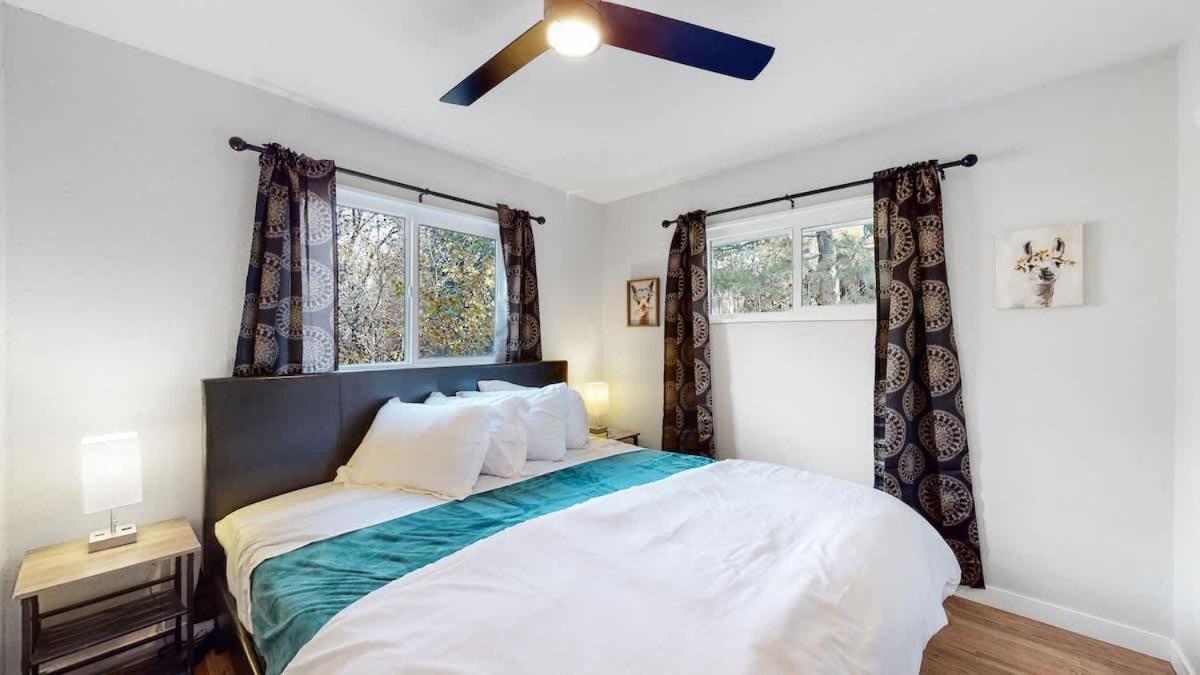 Spacious Family Retreat In Holiday home *