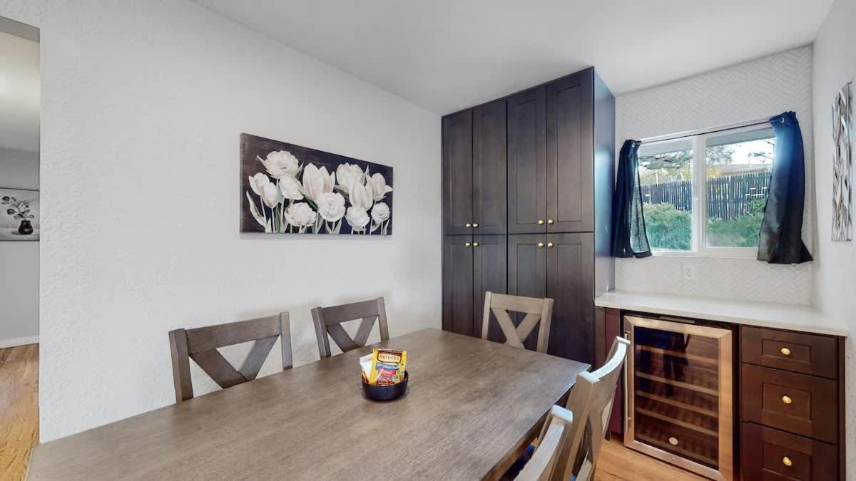 Holiday home Spacious Family Retreat In