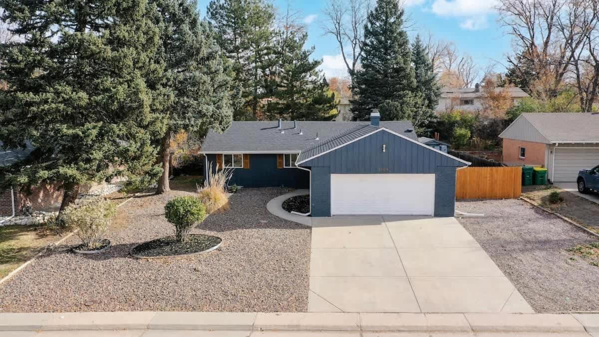 Spacious Family Retreat In *